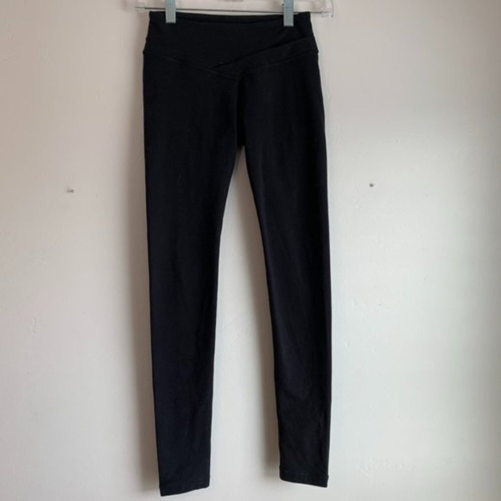 Ryu Apparel Black Fitted Leggings